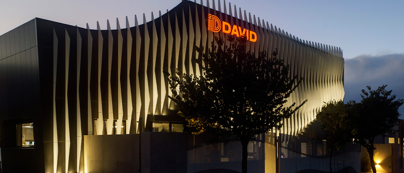 The facade of ID David wins 3 Letra de Oro awards